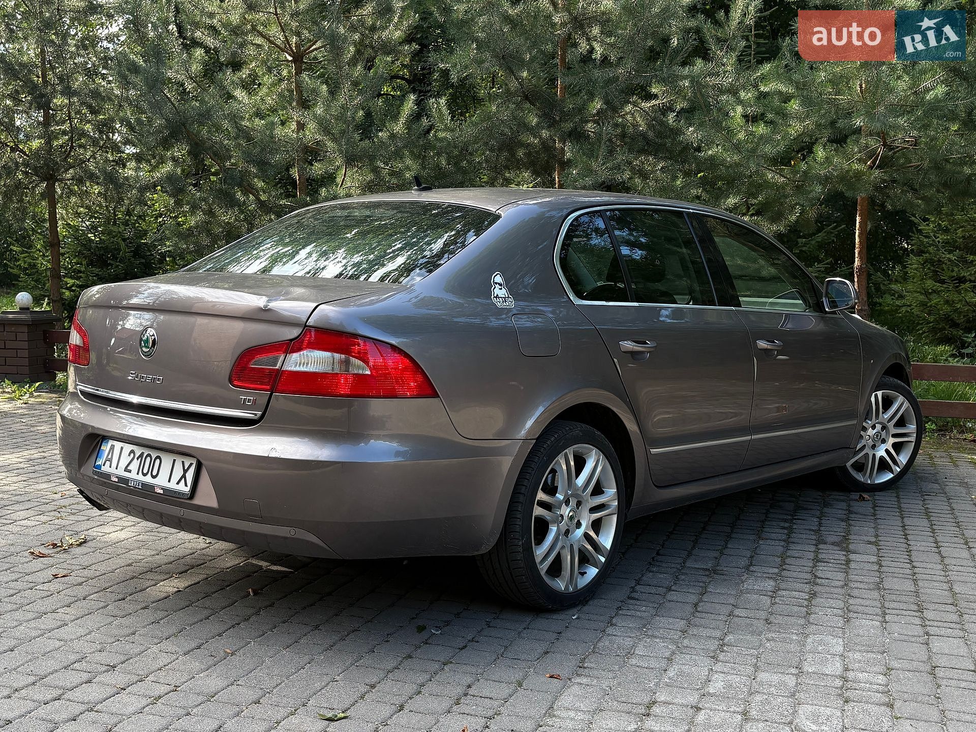 Skoda Superb 2010 VIN TMBAE73T7B9014321 фото оголошення 8 з 21
