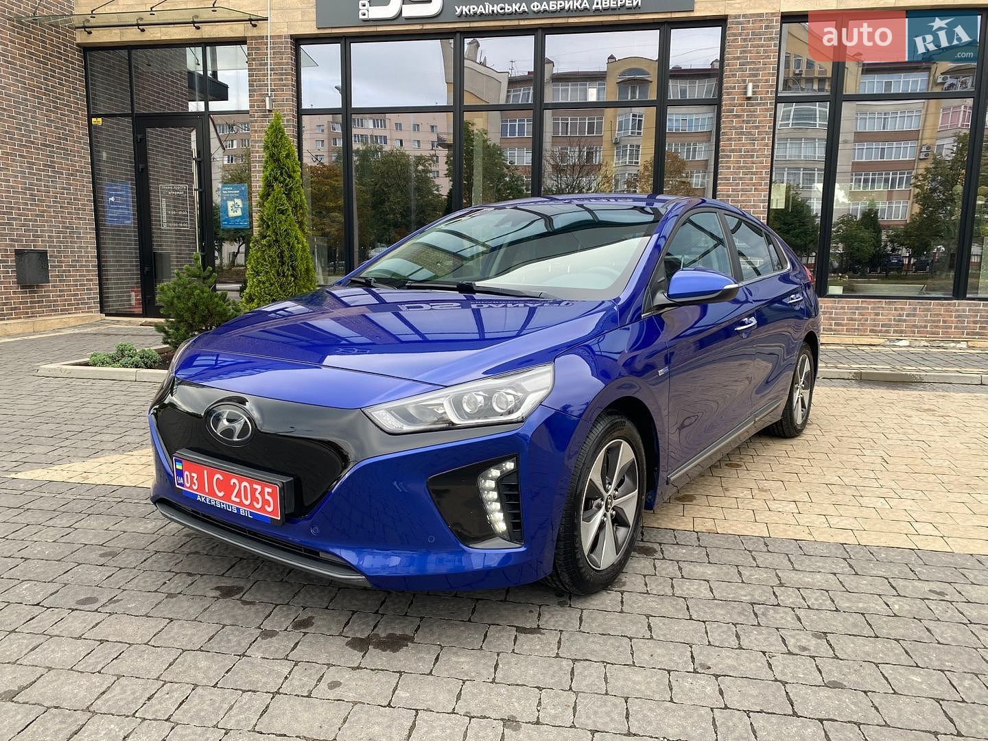 Hyundai Ioniq 2019 VIN KMHC851HFKU048100 фото оголошення 3 з 24