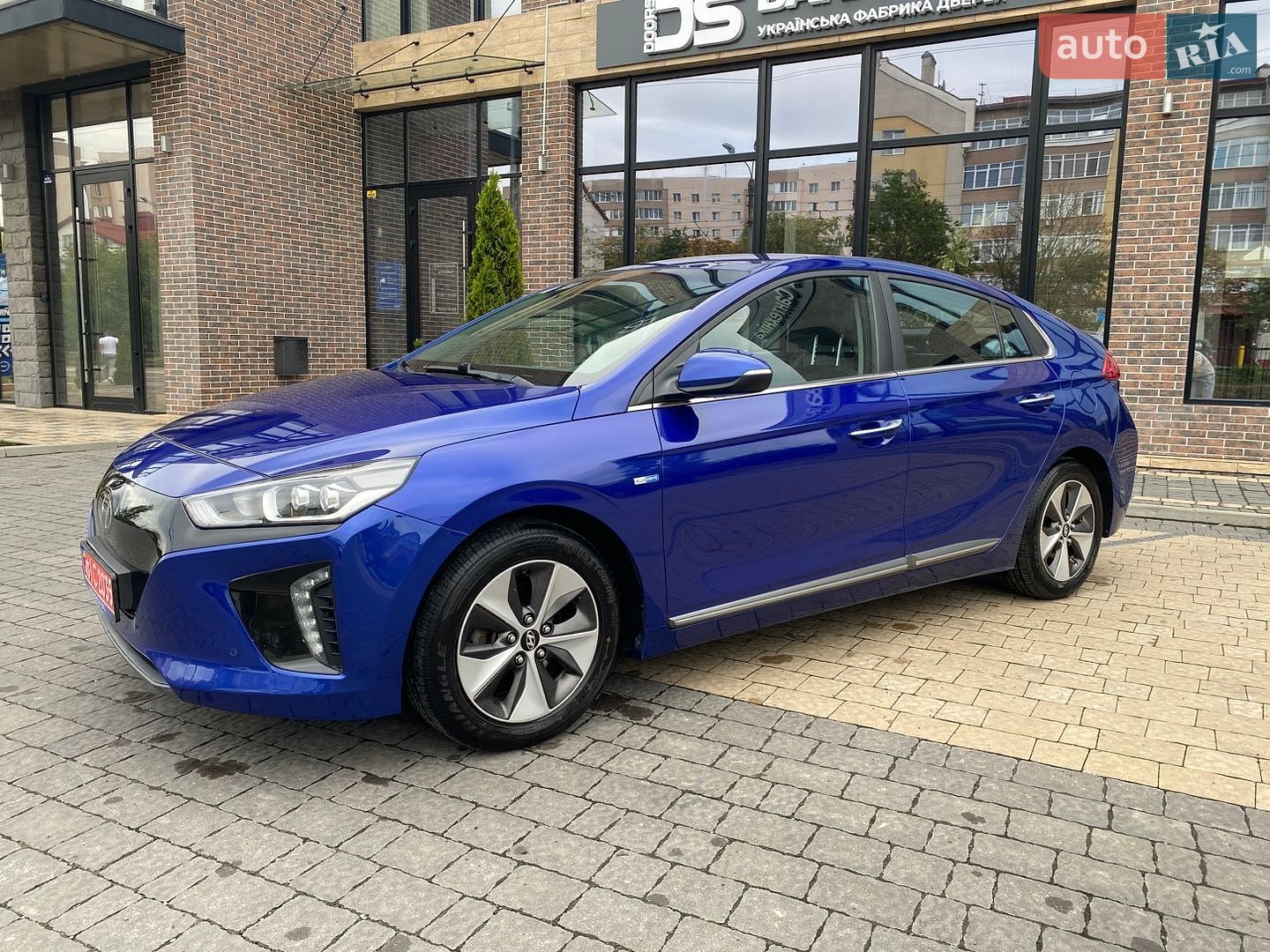 Hyundai Ioniq 2019 VIN KMHC851HFKU048100 фото оголошення 4 з 24