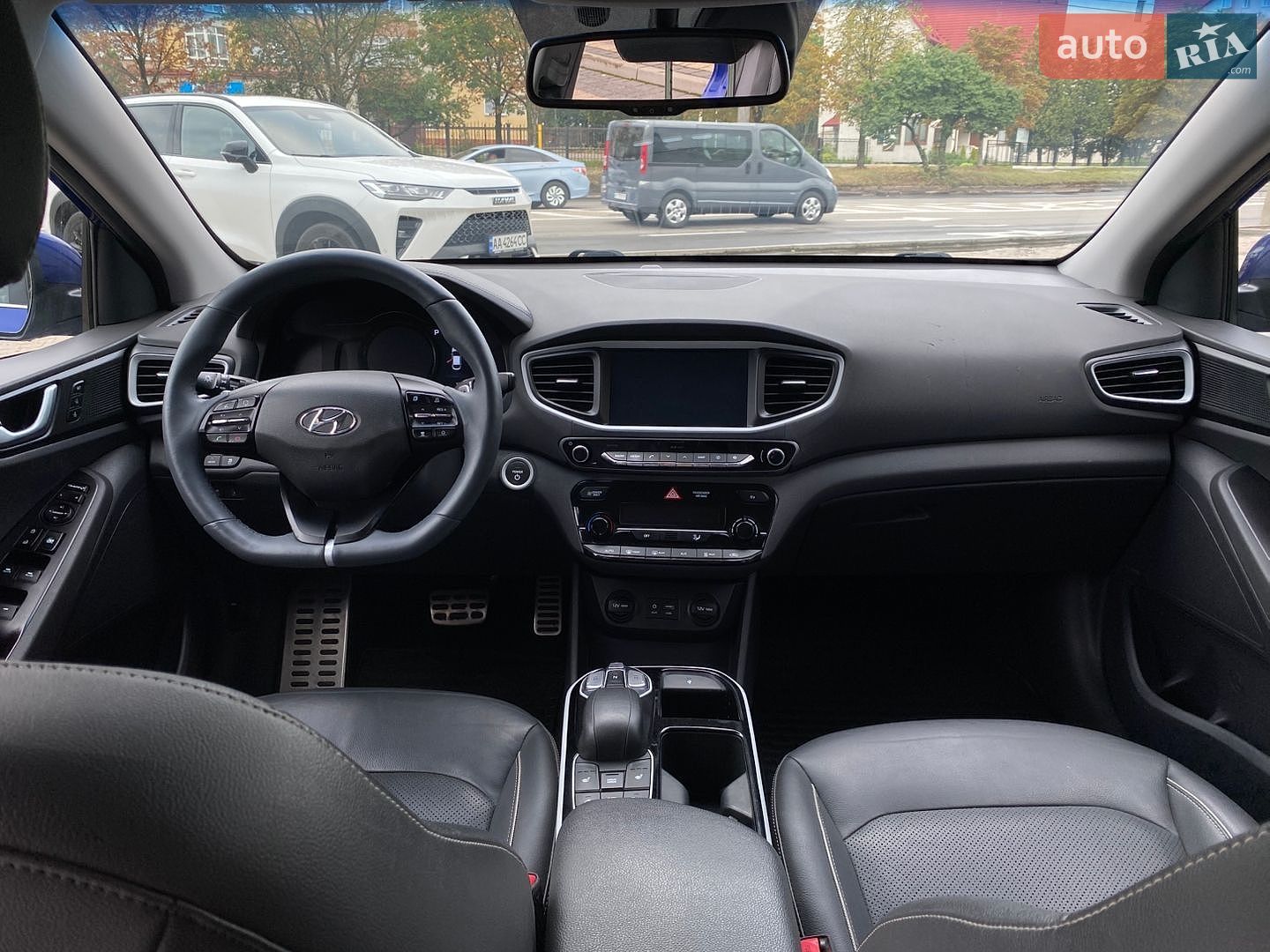 Hyundai Ioniq 2019 VIN KMHC851HFKU048100 фото оголошення 12 з 24