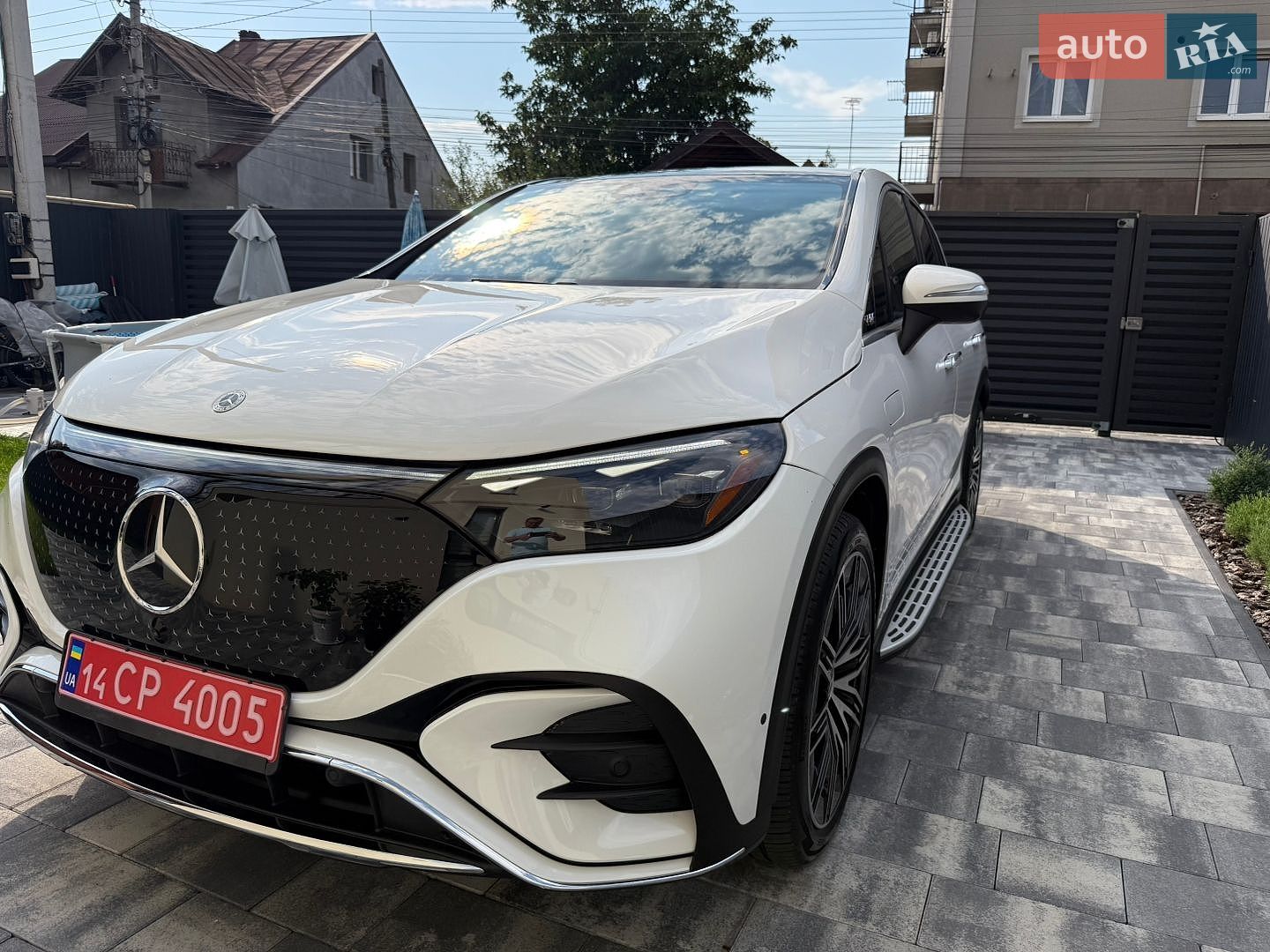 Mercedes-Benz EQE SUV 2023 VIN 4JGGM1CB2PA015413 фото оголошення 19 з 104
