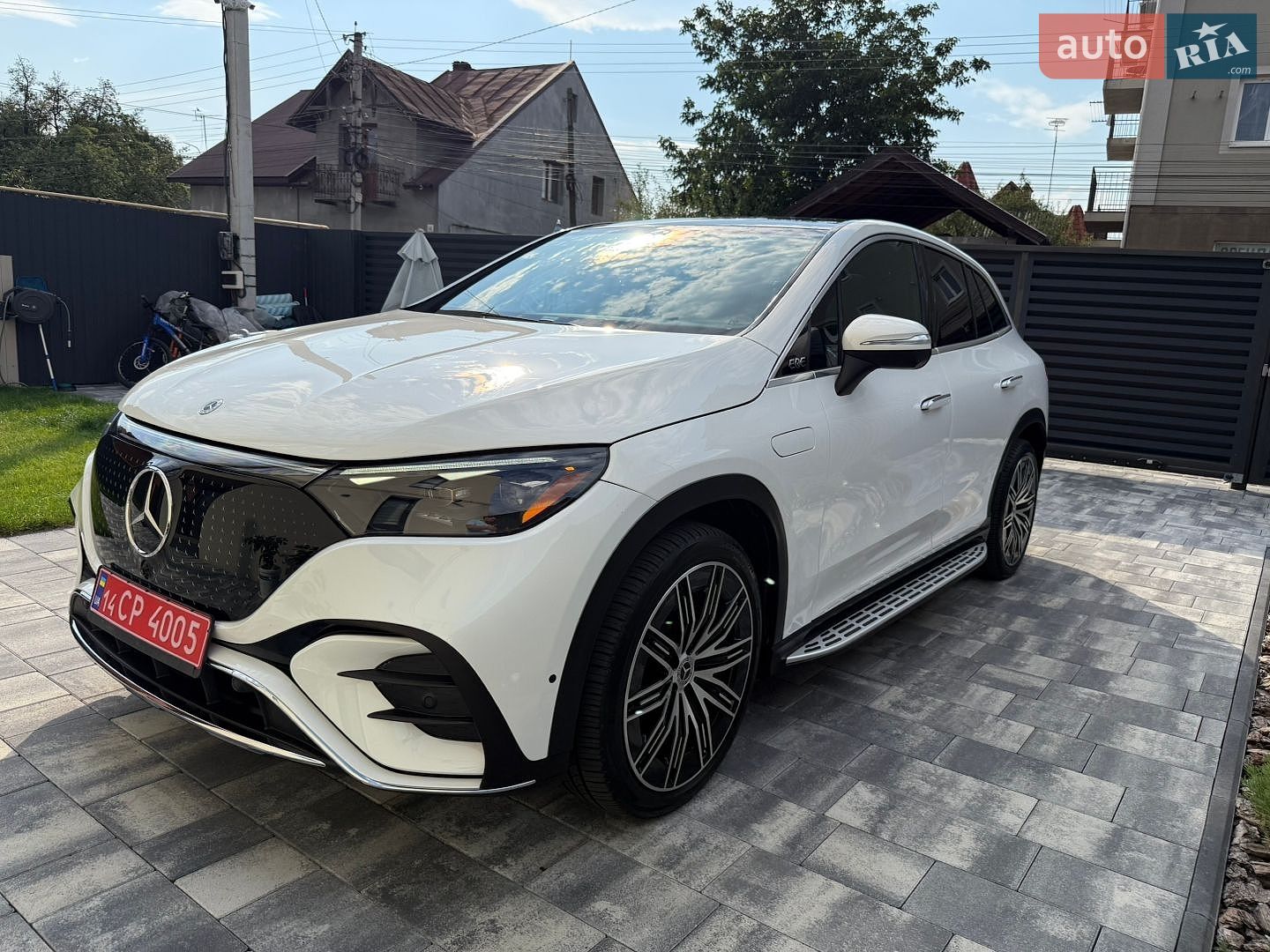 Mercedes-Benz EQE SUV 2023 VIN 4JGGM1CB2PA015413 фото оголошення 20 з 104
