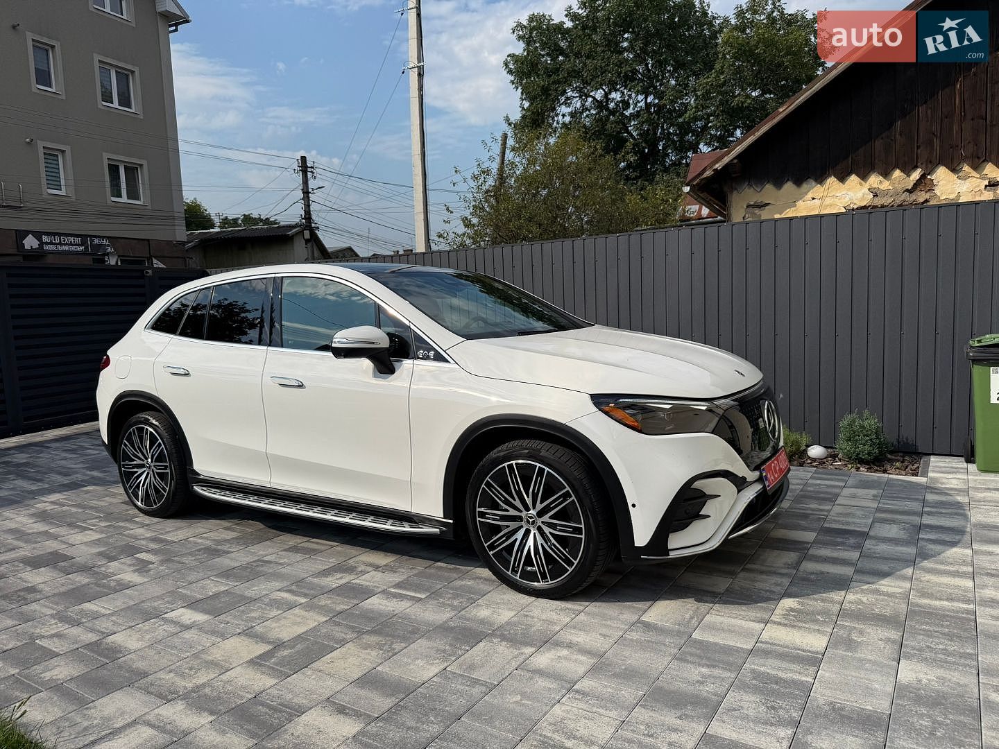 Mercedes-Benz EQE SUV 2023 VIN 4JGGM1CB2PA015413 фото оголошення 21 з 104