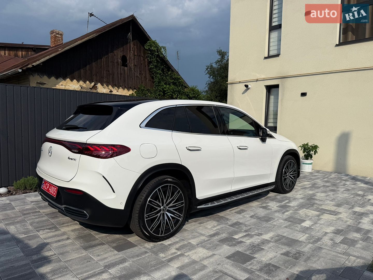 Mercedes-Benz EQE SUV 2023 VIN 4JGGM1CB2PA015413 фото оголошення 23 з 104