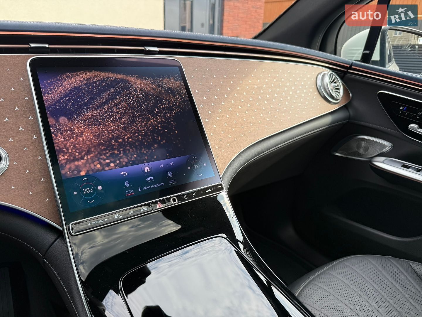 Mercedes-Benz EQE SUV 2023 VIN 4JGGM1CB2PA015413 фото оголошення 37 з 104