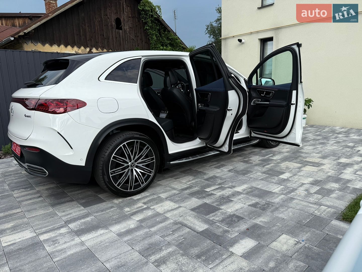 Mercedes-Benz EQE SUV 2023 VIN 4JGGM1CB2PA015413 фото оголошення 47 з 104