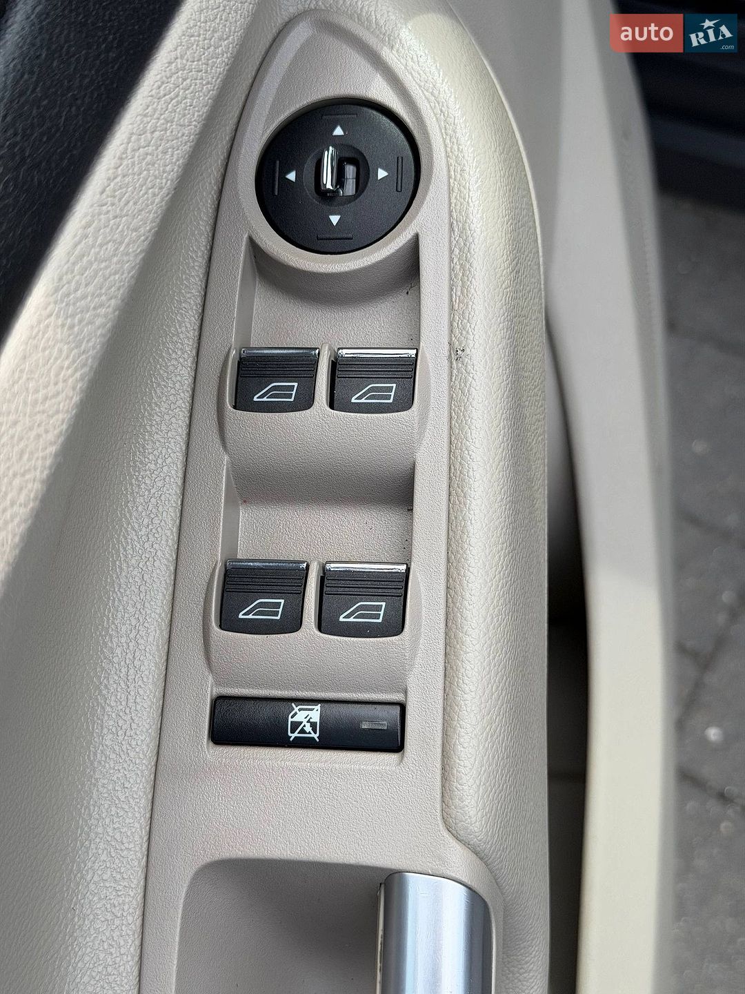 Ford C-Max 2013 VIN 1FADP5CU9DL557265 фото оголошення 21 з 57