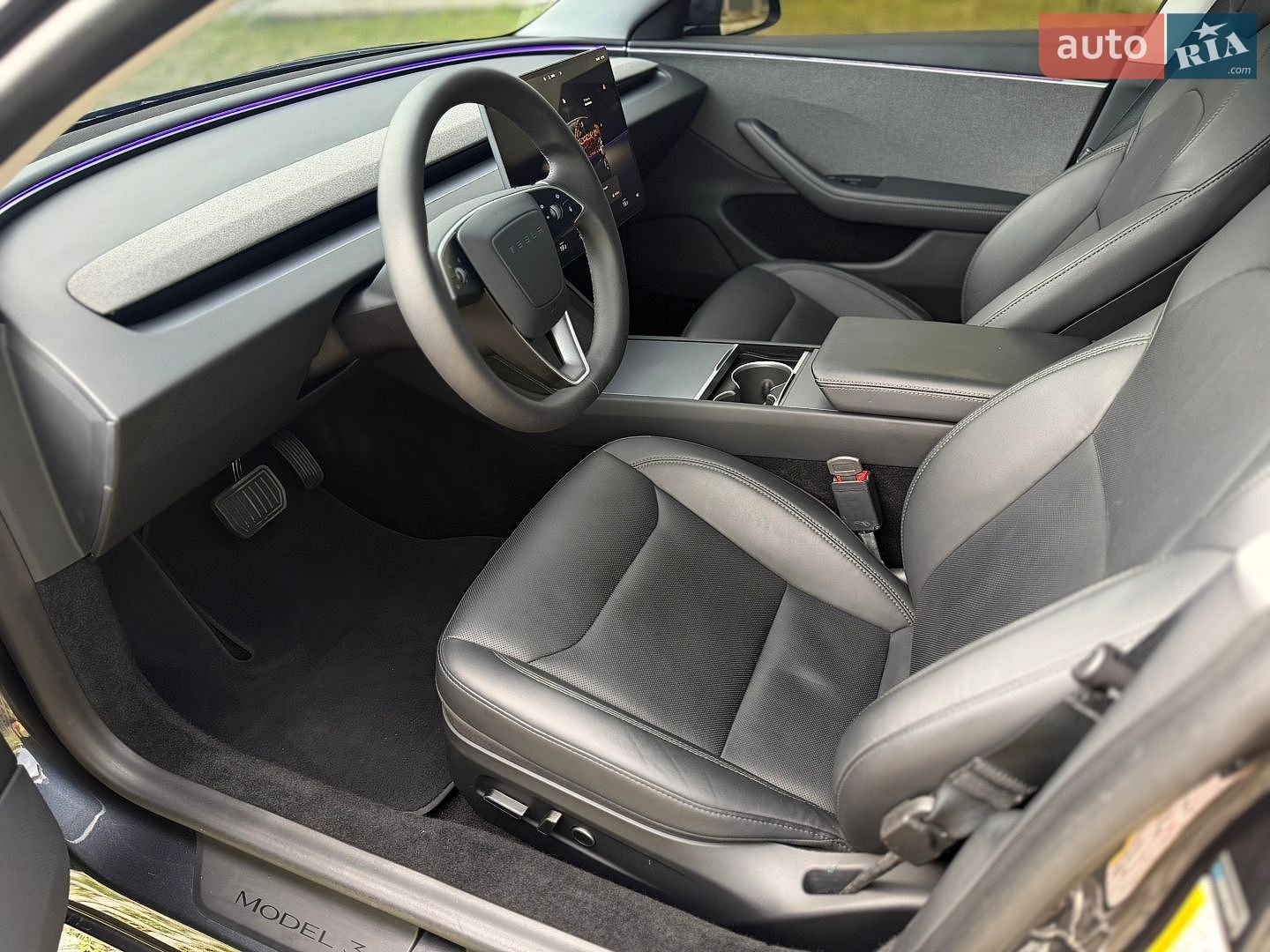 Tesla Model 3 2024 VIN 5YJ3E1EA1RF740841 фото оголошення 8 з 50