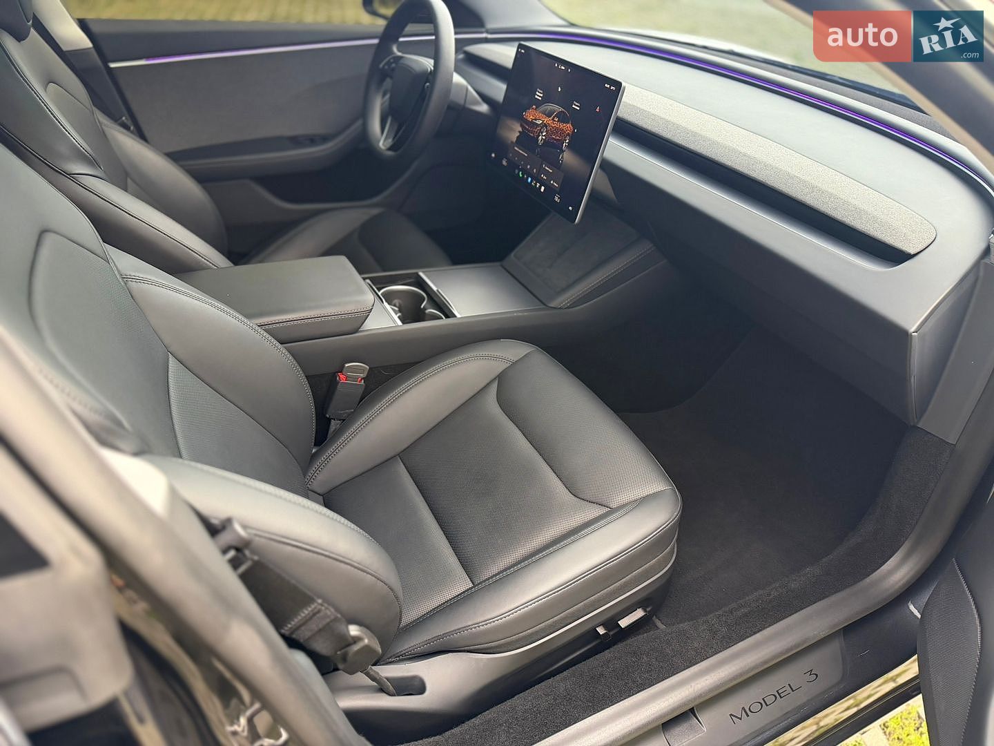 Tesla Model 3 2024 VIN 5YJ3E1EA1RF740841 фото оголошення 10 з 50
