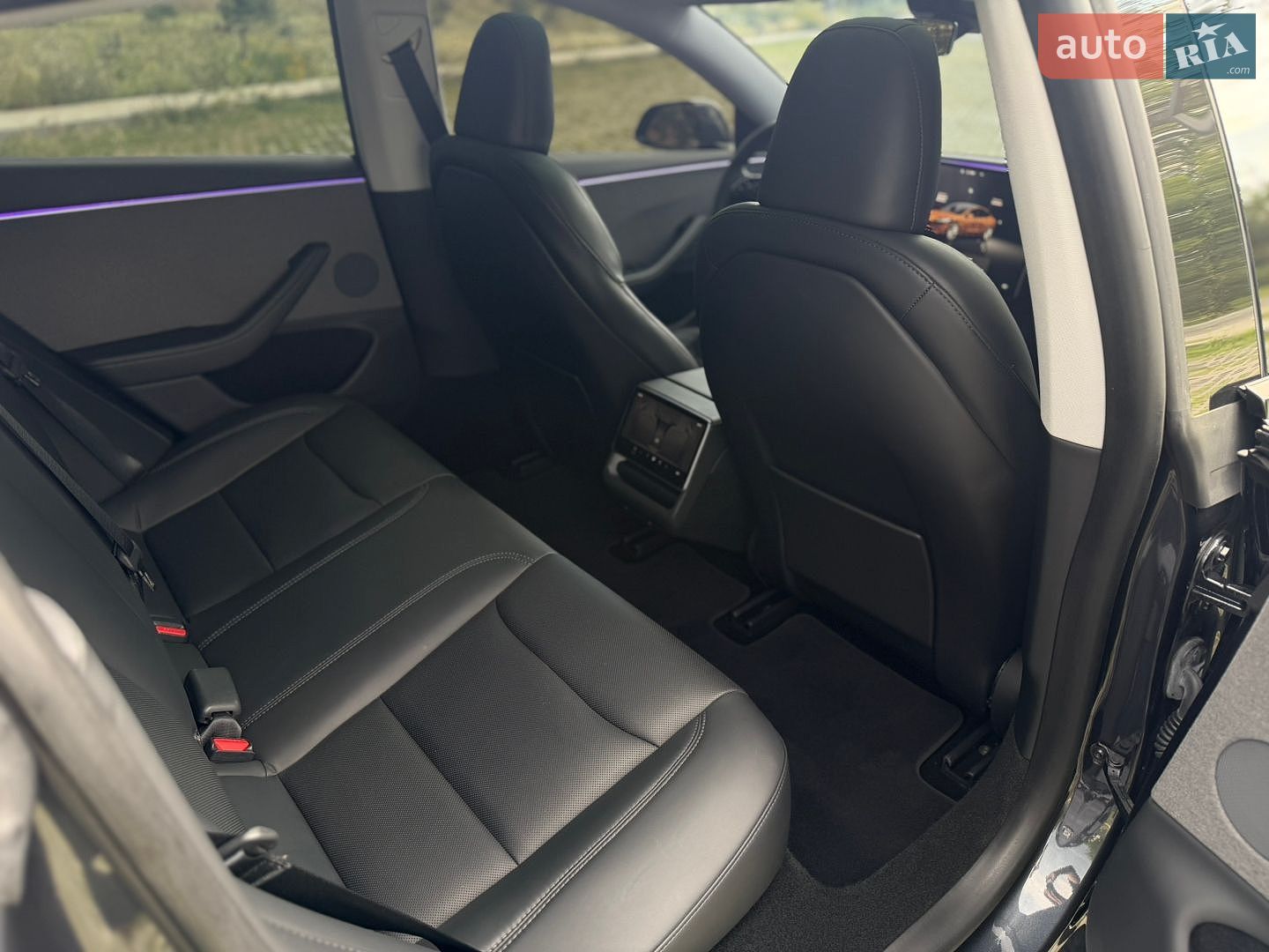 Tesla Model 3 2024 VIN 5YJ3E1EA1RF740841 фото оголошення 15 з 50