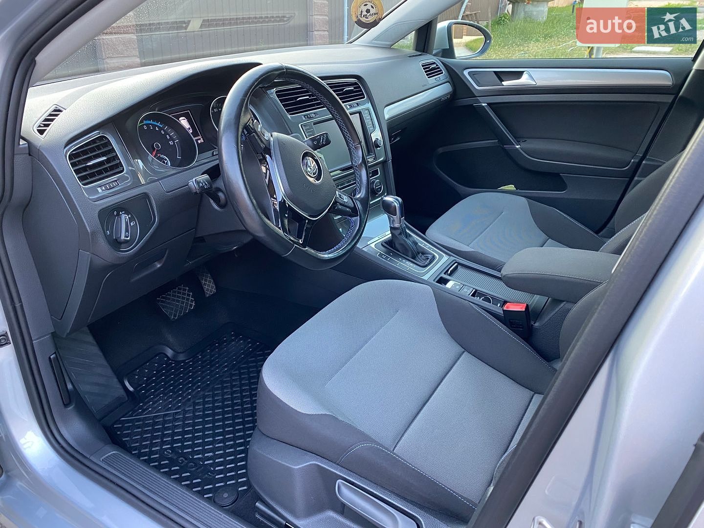 Volkswagen e-Golf 2015 VIN WVWZZZAUZGW902956 фото оголошення 7 з 22
