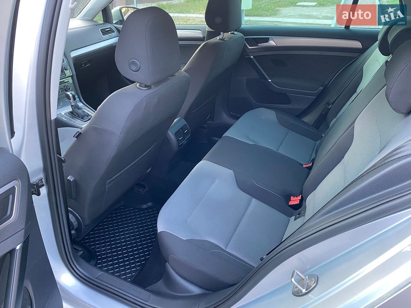 Volkswagen e-Golf 2015 VIN WVWZZZAUZGW902956 фото оголошення 9 з 22