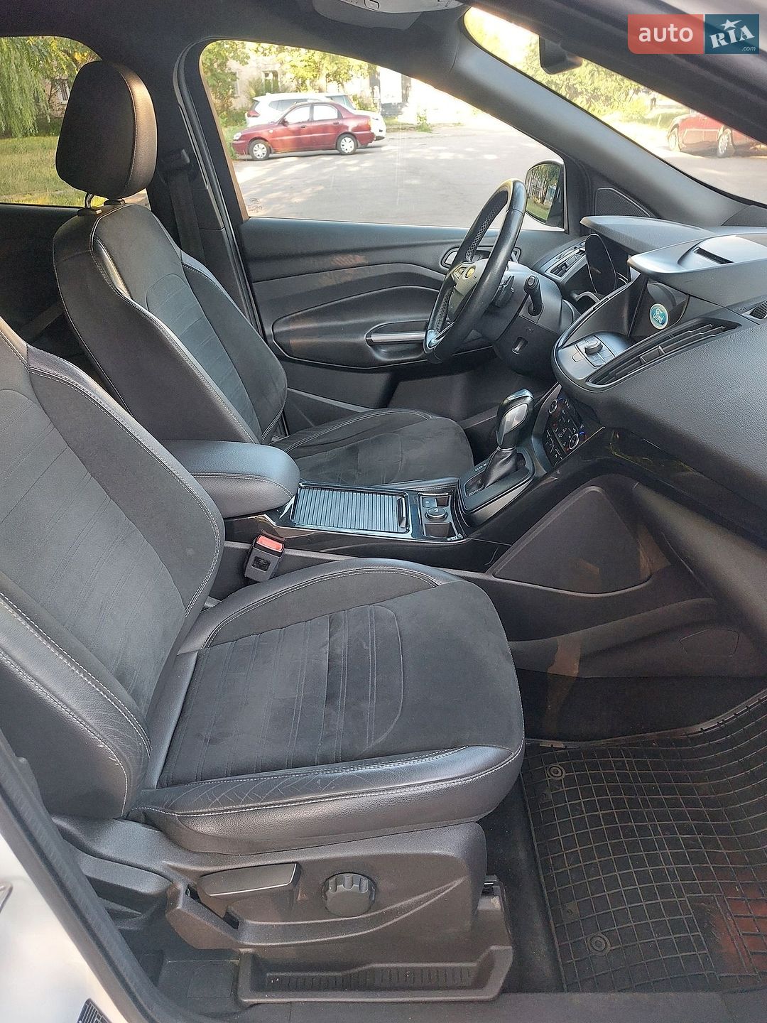 Ford Kuga 2016 VIN WF0AXXWPMAGT51983 фото оголошення 9 з 25