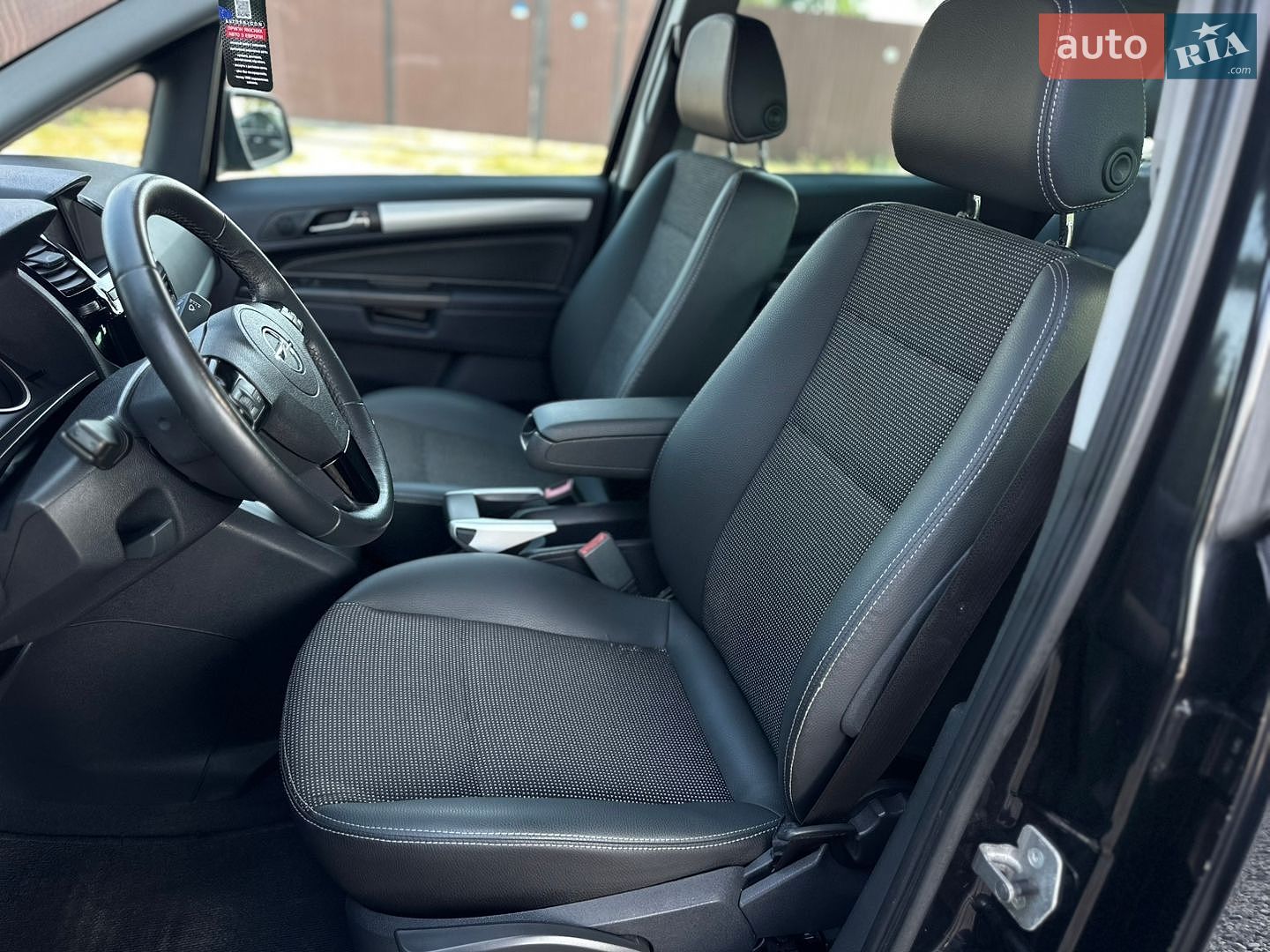 Opel Zafira 2011 VIN W0L0AHM75B2117732 фото оголошення 27 з 64