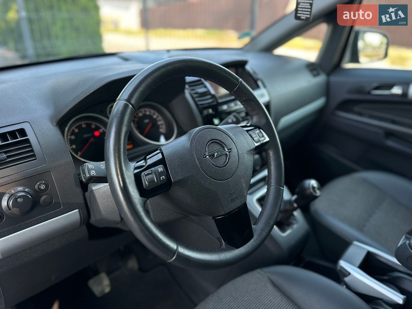 Opel Zafira 2011 VIN W0L0AHM75B2117732 фото оголошення 24 з 64