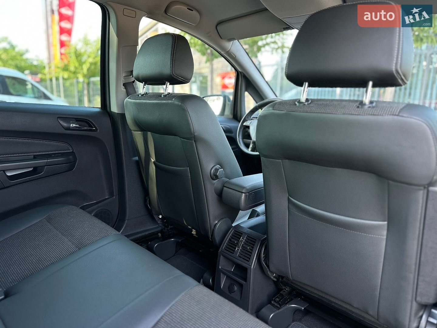 Opel Zafira 2011 VIN W0L0AHM75B2117732 фото оголошення 43 з 64