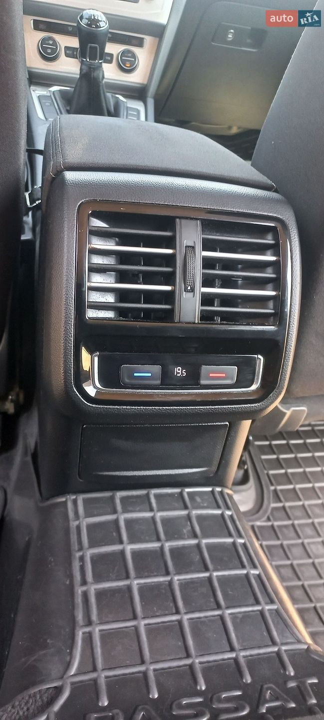 Volkswagen Passat 2015 VIN WVWZZZ3CZFE511726 фото оголошення 25 з 38