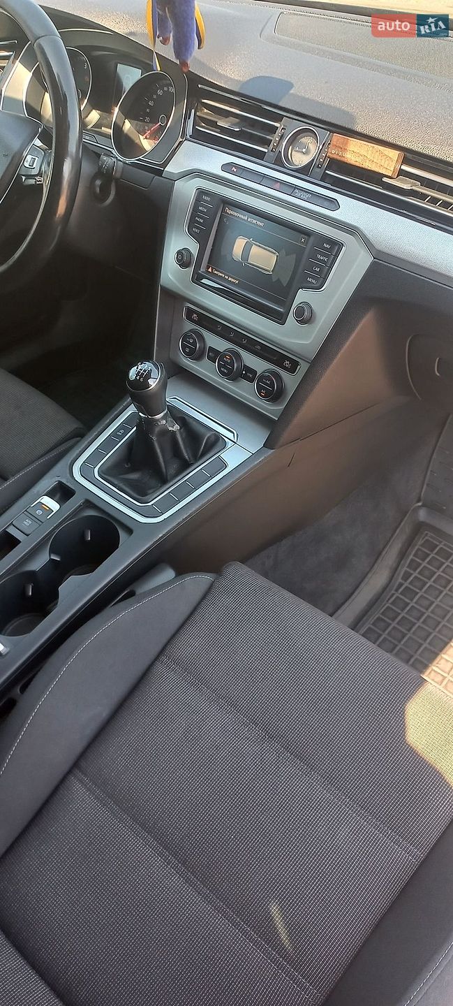 Volkswagen Passat 2015 VIN WVWZZZ3CZFE511726 фото оголошення 27 з 38