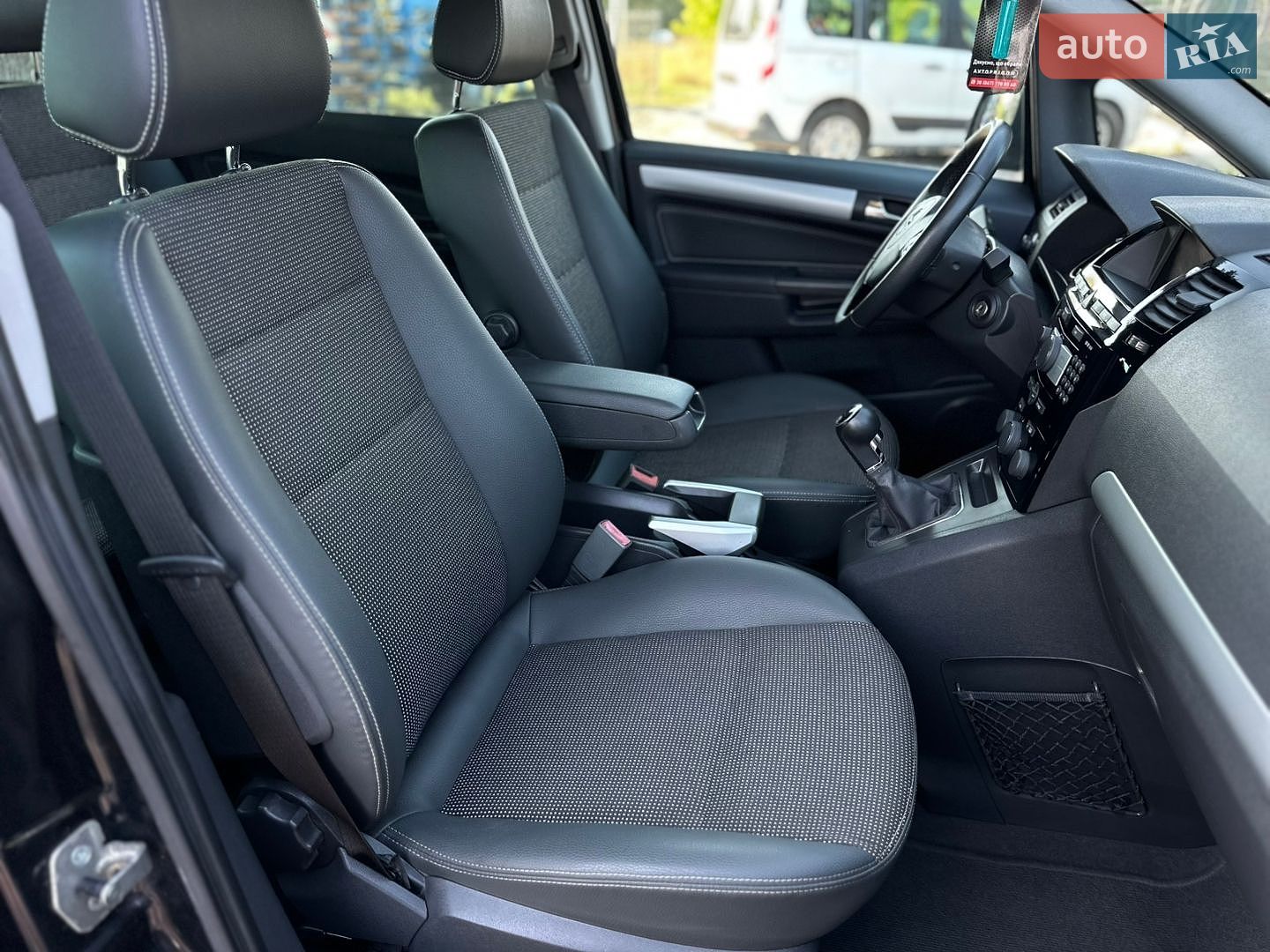 Opel Zafira 2011 VIN W0L0AHM75B2117732 фото оголошення 49 з 64