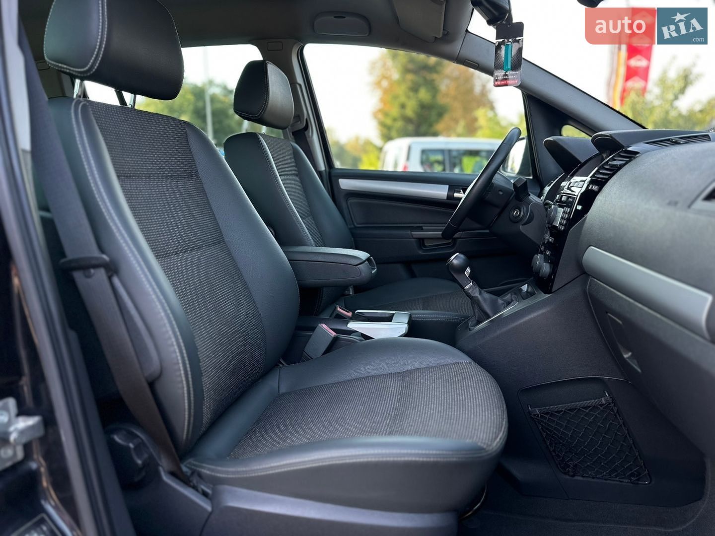 Opel Zafira 2011 VIN W0L0AHM75B2117732 фото оголошення 48 з 64