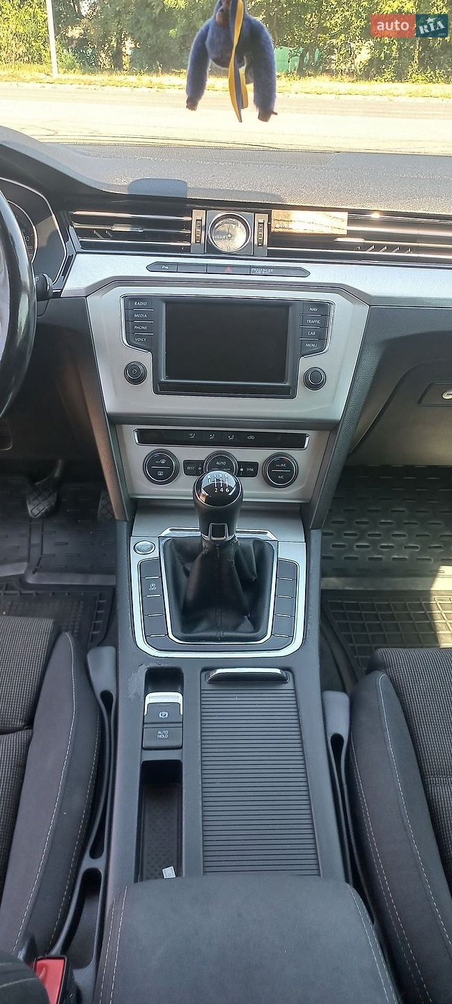 Volkswagen Passat 2015 VIN WVWZZZ3CZFE511726 фото оголошення 30 з 38