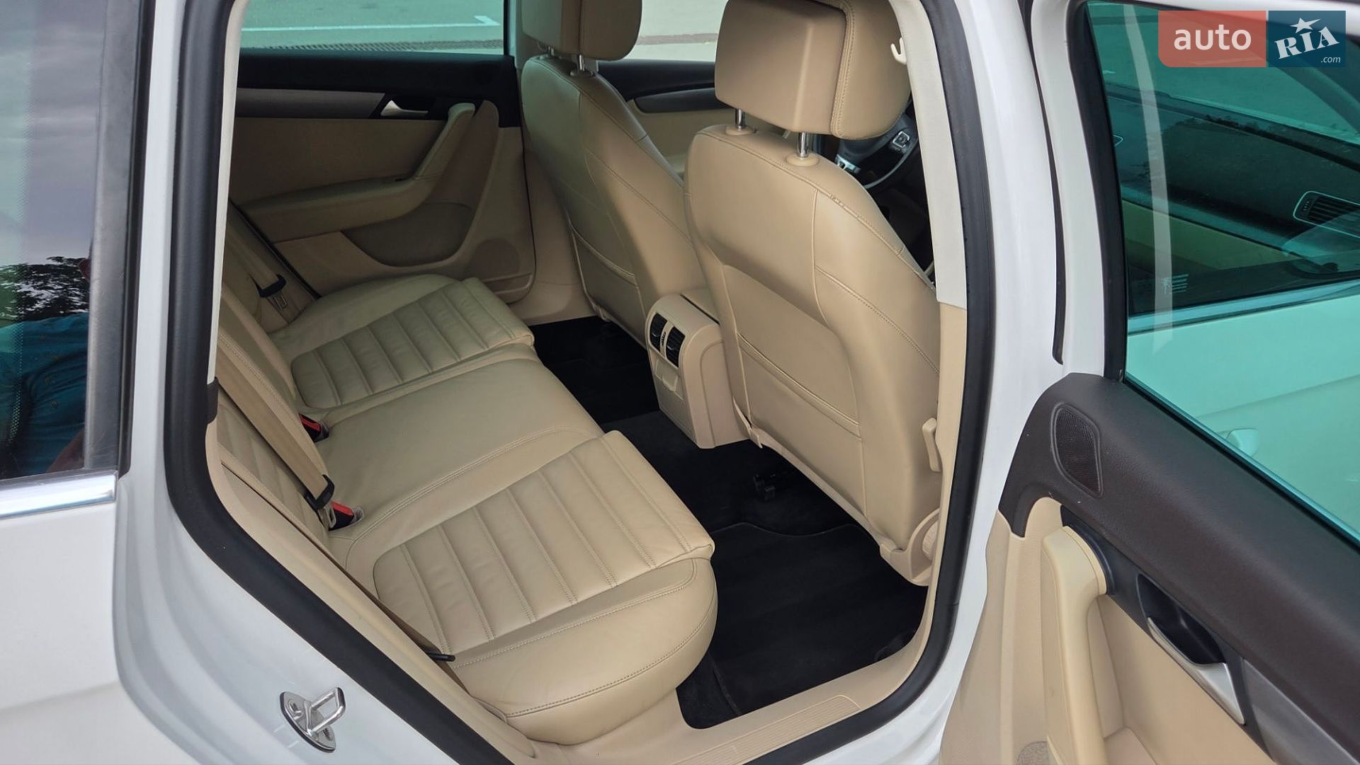 Volkswagen Passat 2013 VIN WVWZZZ3CZDE128434 фото оголошення 16 з 29