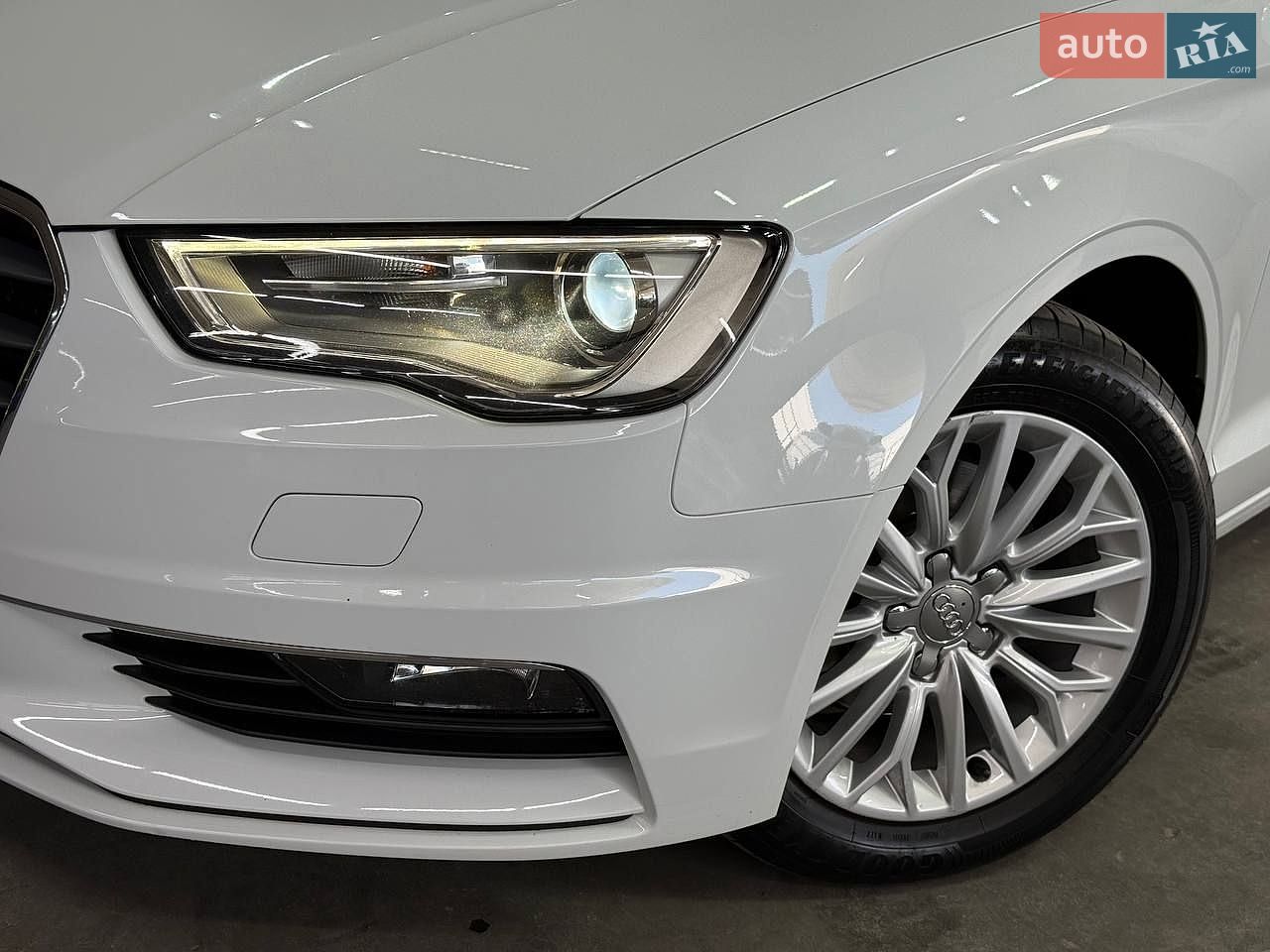 Audi A3 2016 VIN WAUZZZ8V0G1092438 фото оголошення 5 з 30