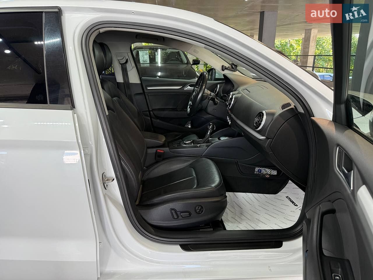 Audi A3 2016 VIN WAUZZZ8V0G1092438 фото оголошення 19 з 30