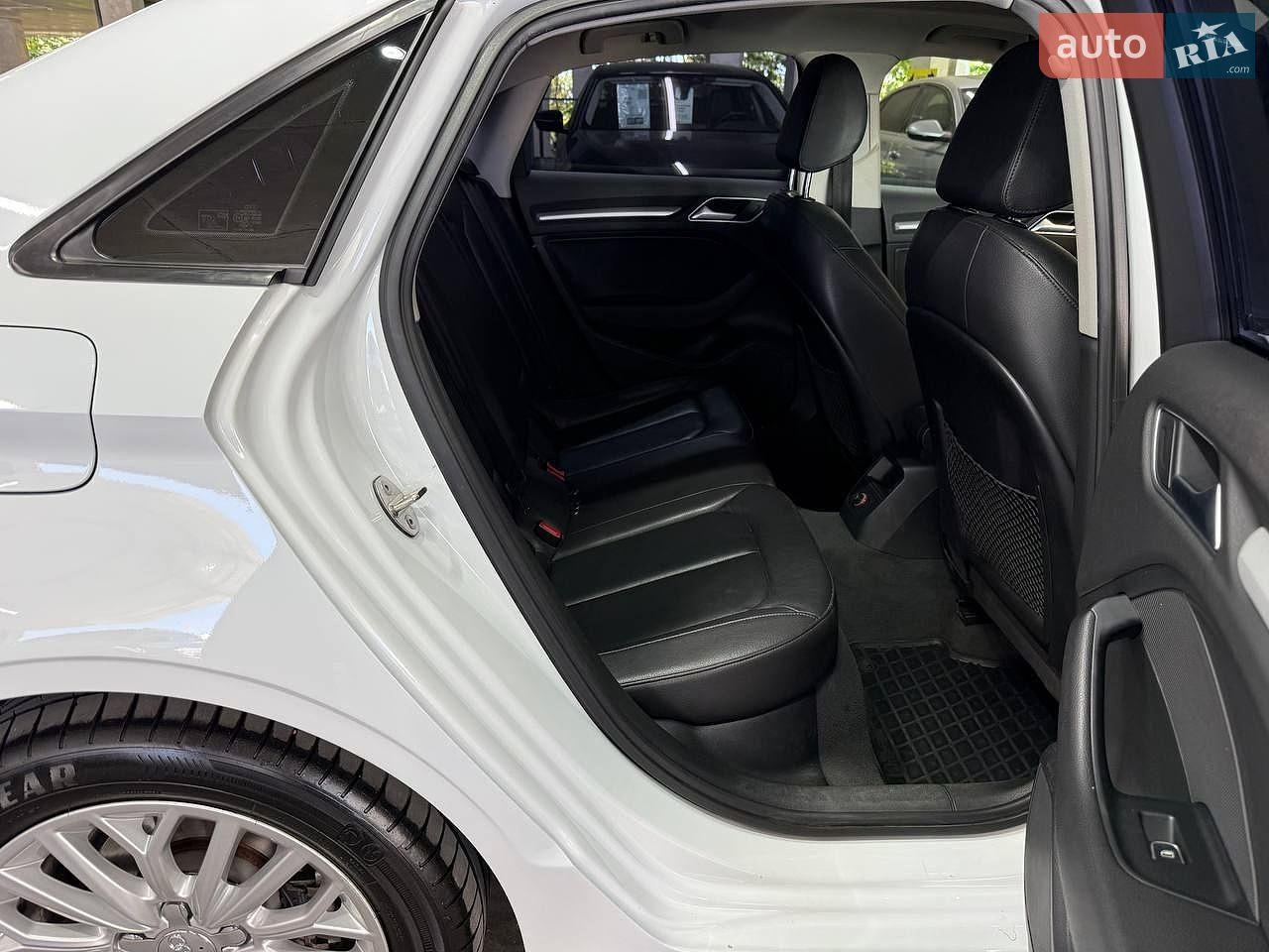 Audi A3 2016 VIN WAUZZZ8V0G1092438 фото оголошення 18 з 30
