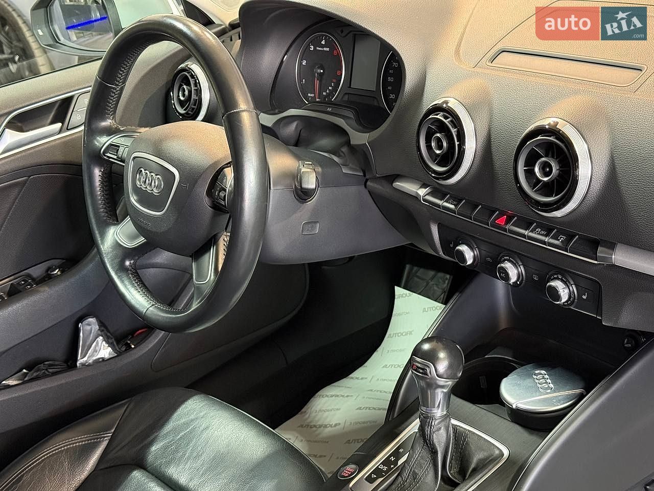 Audi A3 2016 VIN WAUZZZ8V0G1092438 фото оголошення 20 з 30