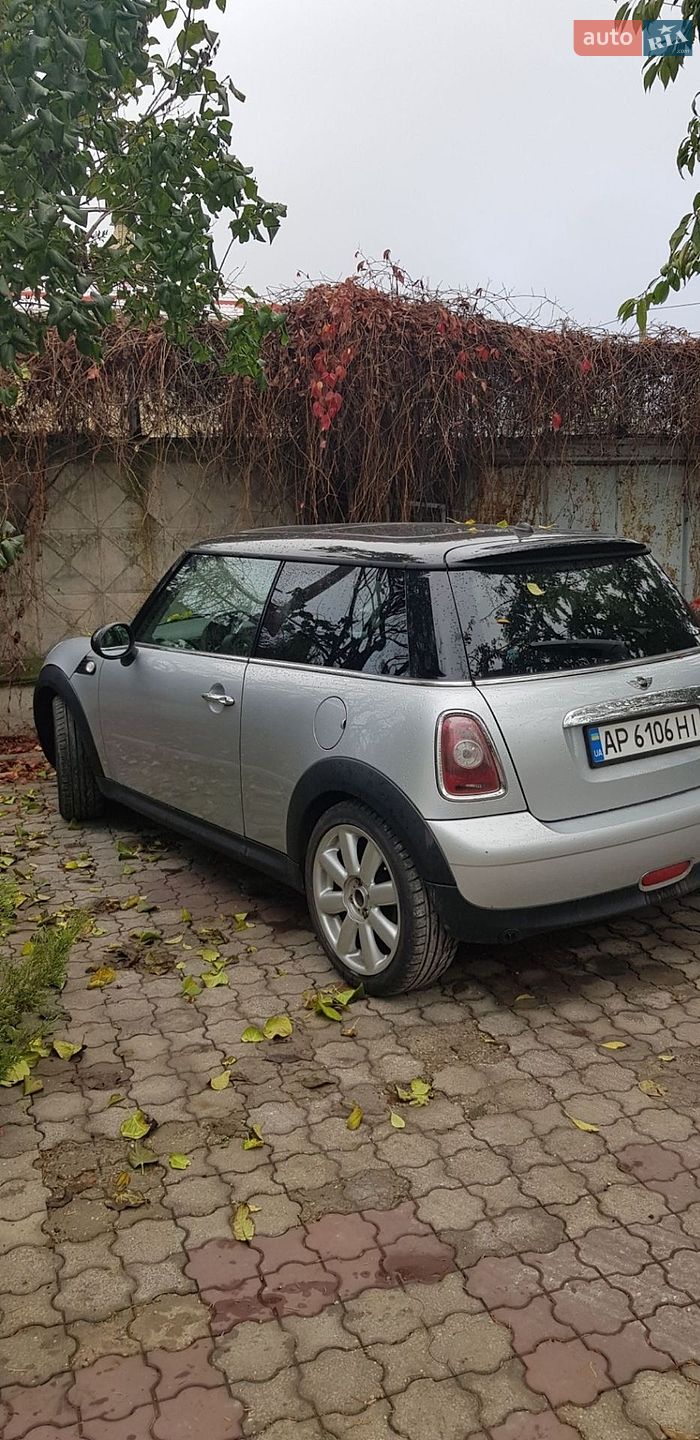Mini Cooper 2008 VIN WMWMF310X0TS91232 фото оголошення 7 з 10