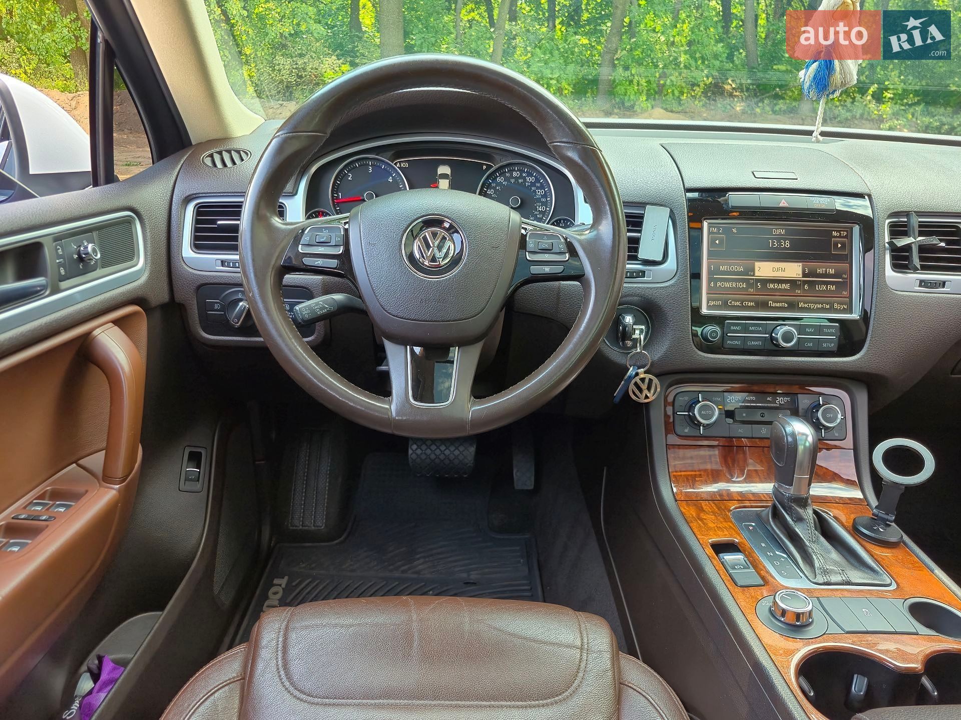 Volkswagen Touareg 2012 VIN WVGEK9BP3CD008150 фото оголошення 11 з 34