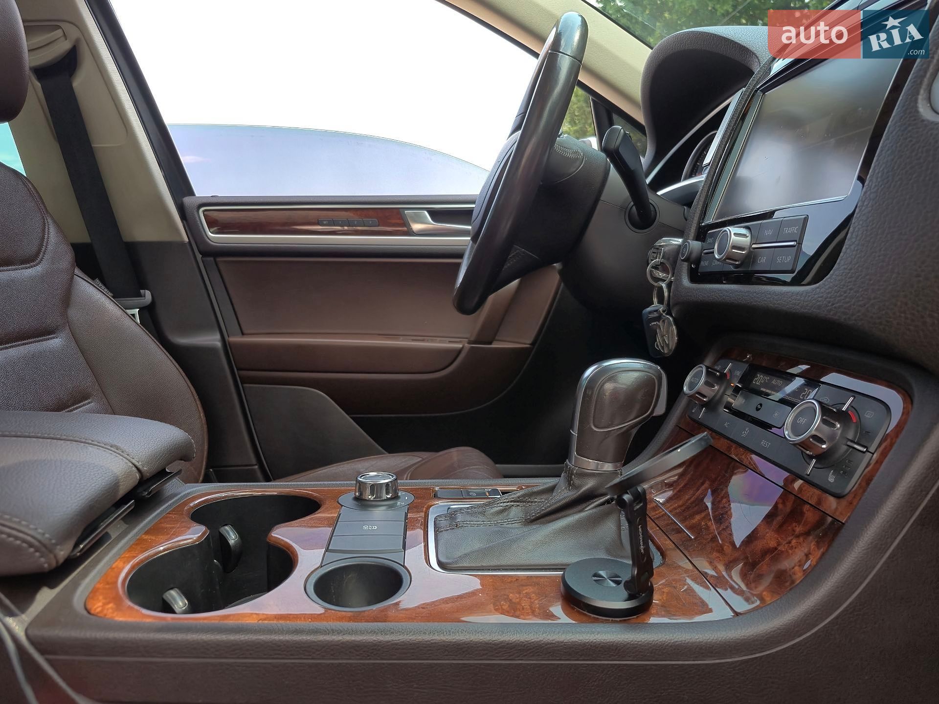Volkswagen Touareg 2012 VIN WVGEK9BP3CD008150 фото оголошення 18 з 34