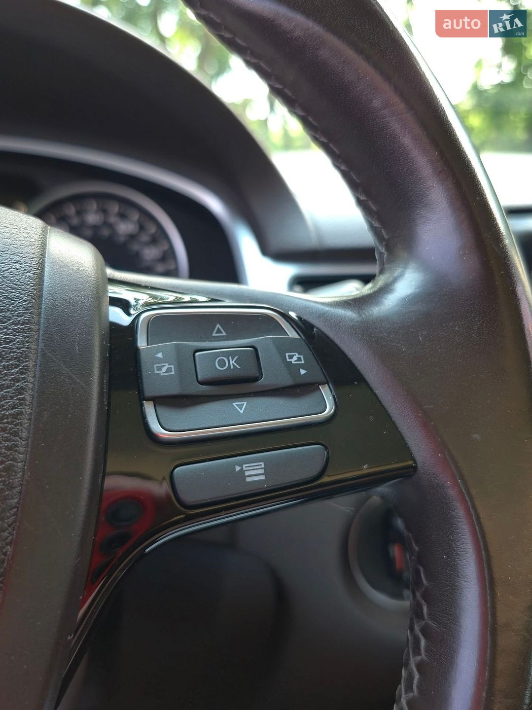 Volkswagen Touareg 2012 VIN WVGEK9BP3CD008150 фото оголошення 14 з 34