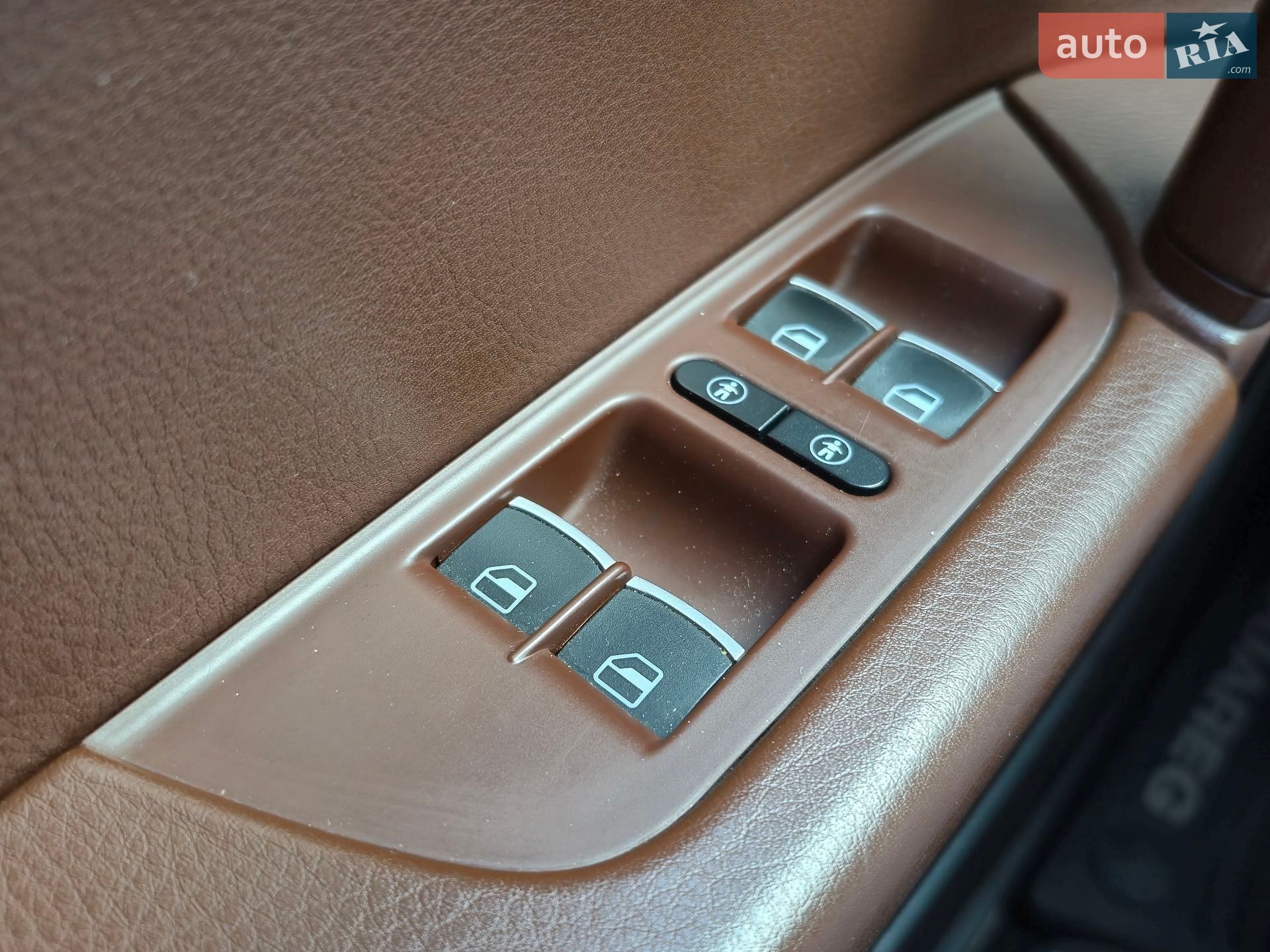 Volkswagen Touareg 2012 VIN WVGEK9BP3CD008150 фото оголошення 24 з 34