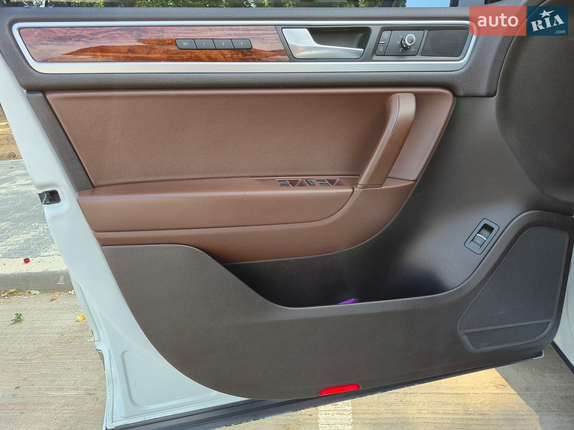 Volkswagen Touareg 2012 VIN WVGEK9BP3CD008150 фото оголошення 25 з 34