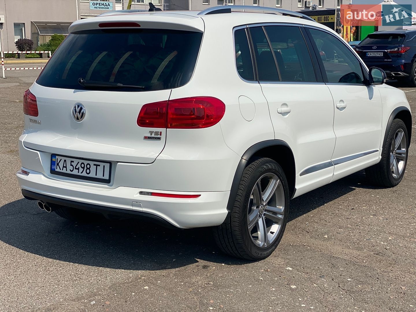 Volkswagen Tiguan 2016 VIN WVGUV7AX8HW508017 фото оголошення 3 з 17