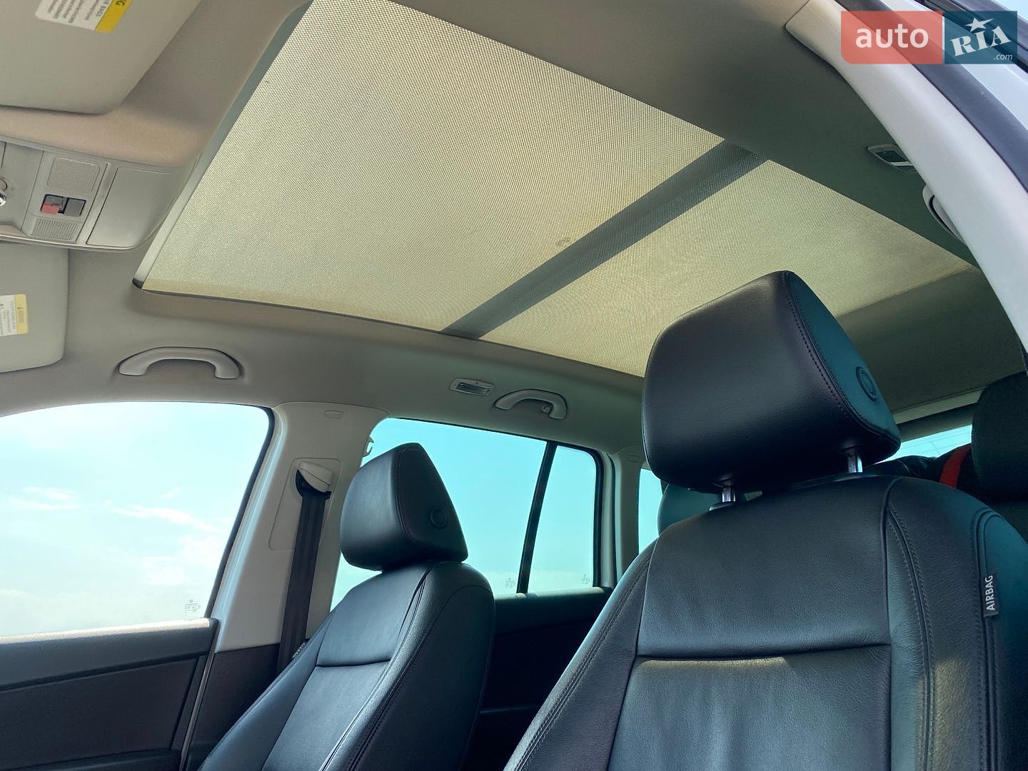 Volkswagen Tiguan 2016 VIN WVGUV7AX8HW508017 фото оголошення 8 з 17