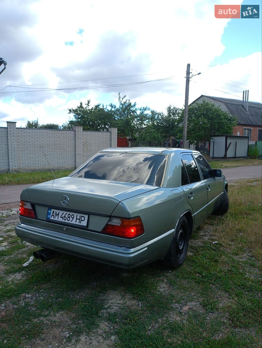 Mercedes-Benz E-Class 1989 VIN WDB1240211B145059 фото оголошення 4 з 9