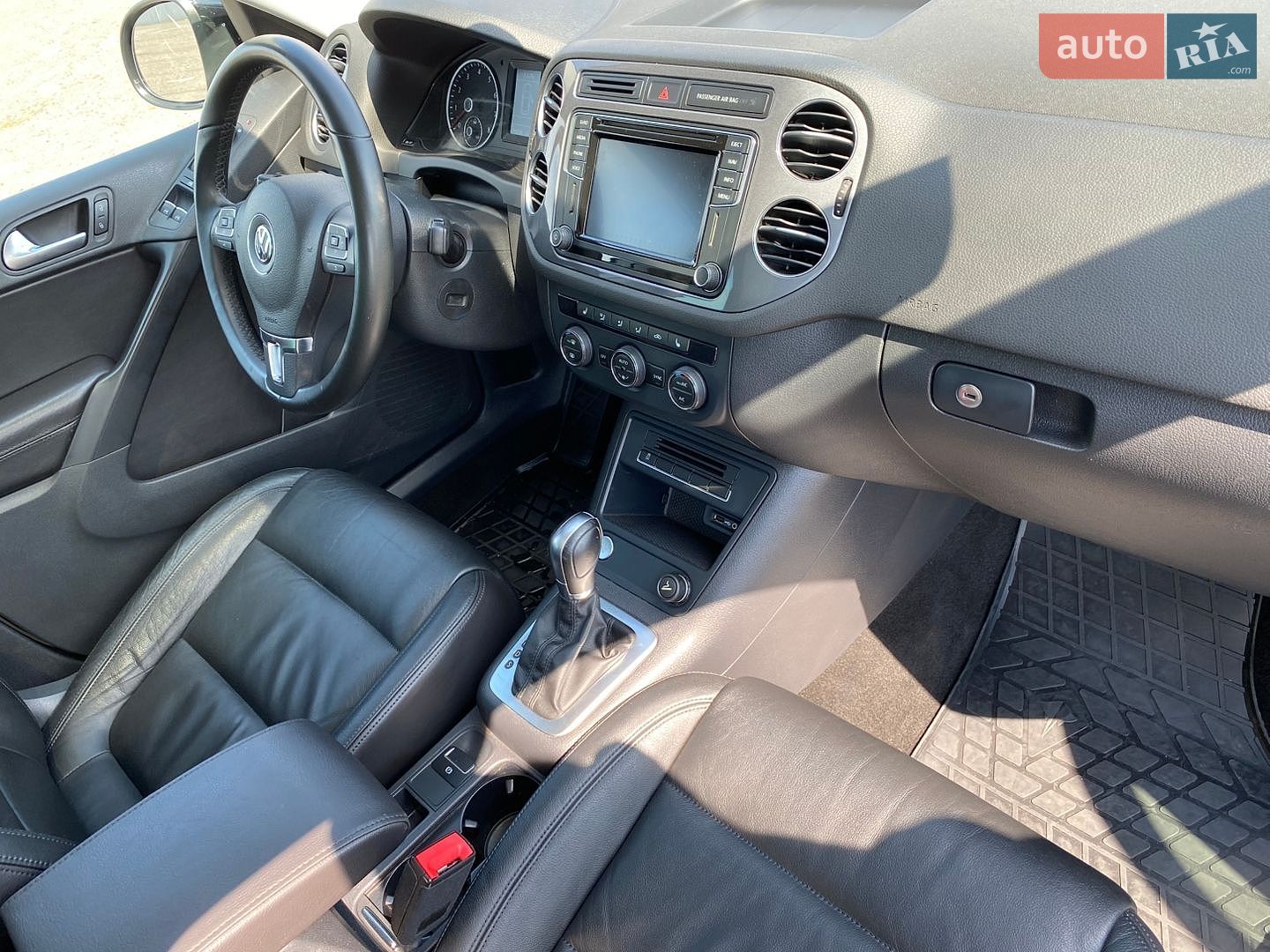 Volkswagen Tiguan 2016 VIN WVGUV7AX8HW508017 фото оголошення 15 з 17