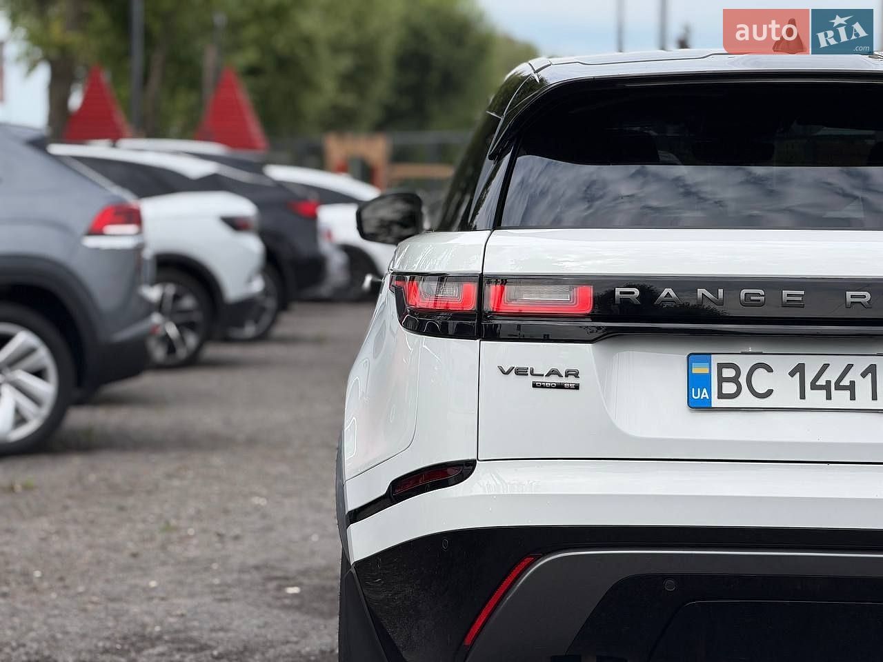 Land Rover Range Rover Velar 2017 VIN SALYL2RN9JA735973 фото оголошення 4 з 36