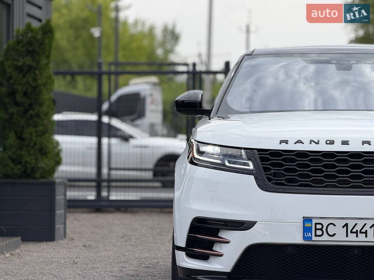 Land Rover Range Rover Velar 2017 VIN SALYL2RN9JA735973 фото оголошення 8 з 36
