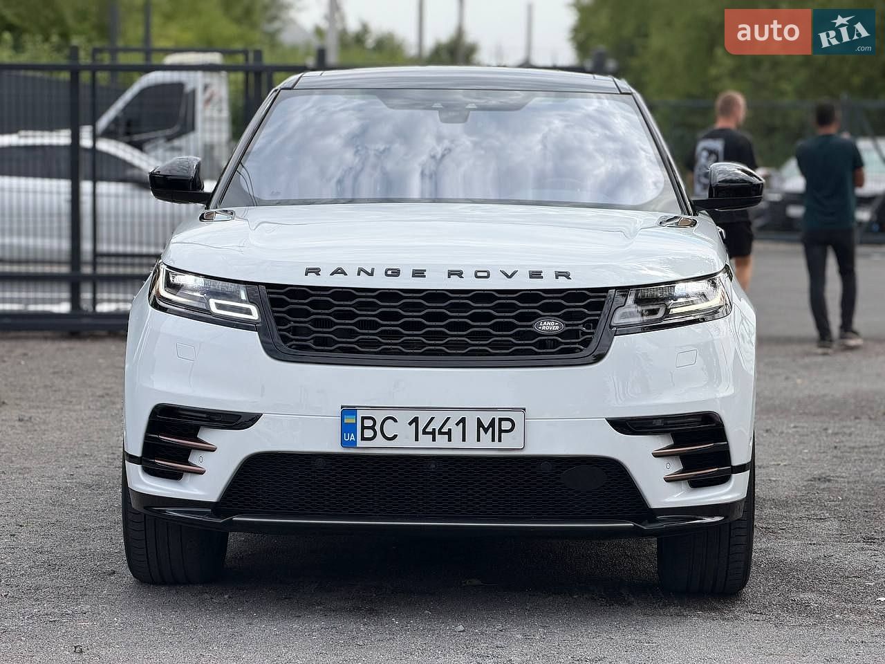 Land Rover Range Rover Velar 2017 VIN SALYL2RN9JA735973 фото оголошення 10 з 36