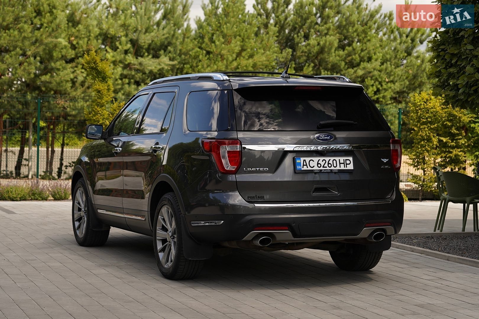 Ford Explorer 2018 VIN 1FM5K8F89JGC29468 фото оголошення 4 з 32