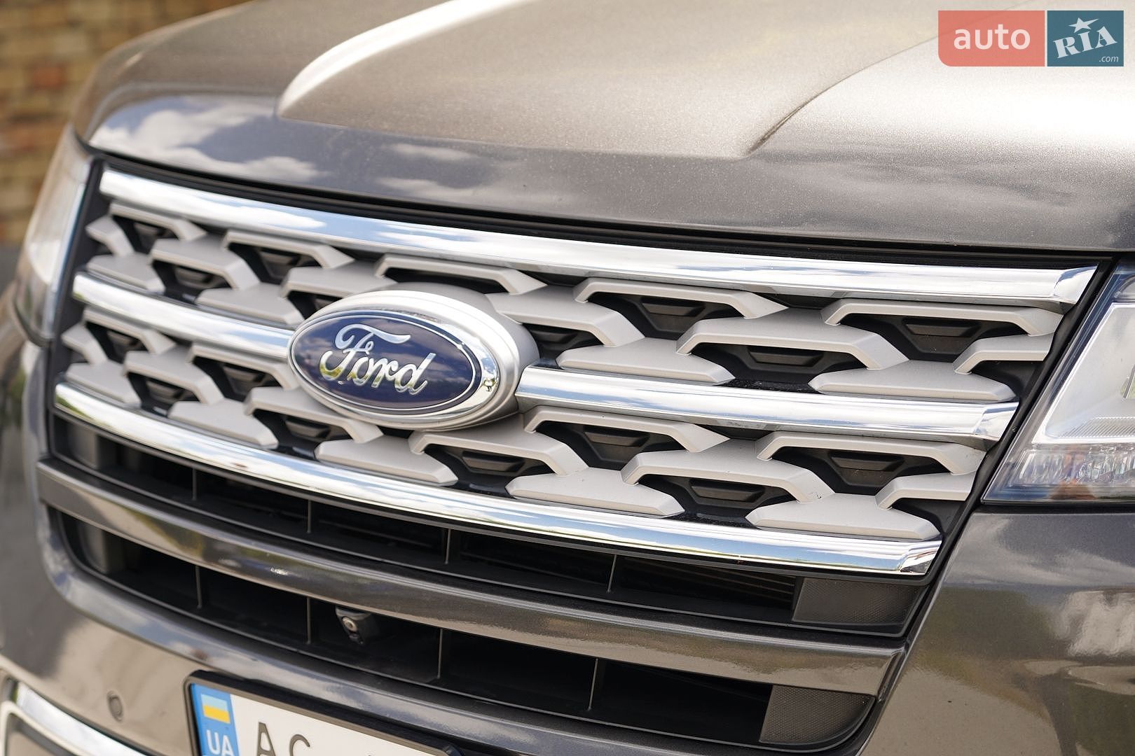 Ford Explorer 2018 VIN 1FM5K8F89JGC29468 фото оголошення 6 з 32