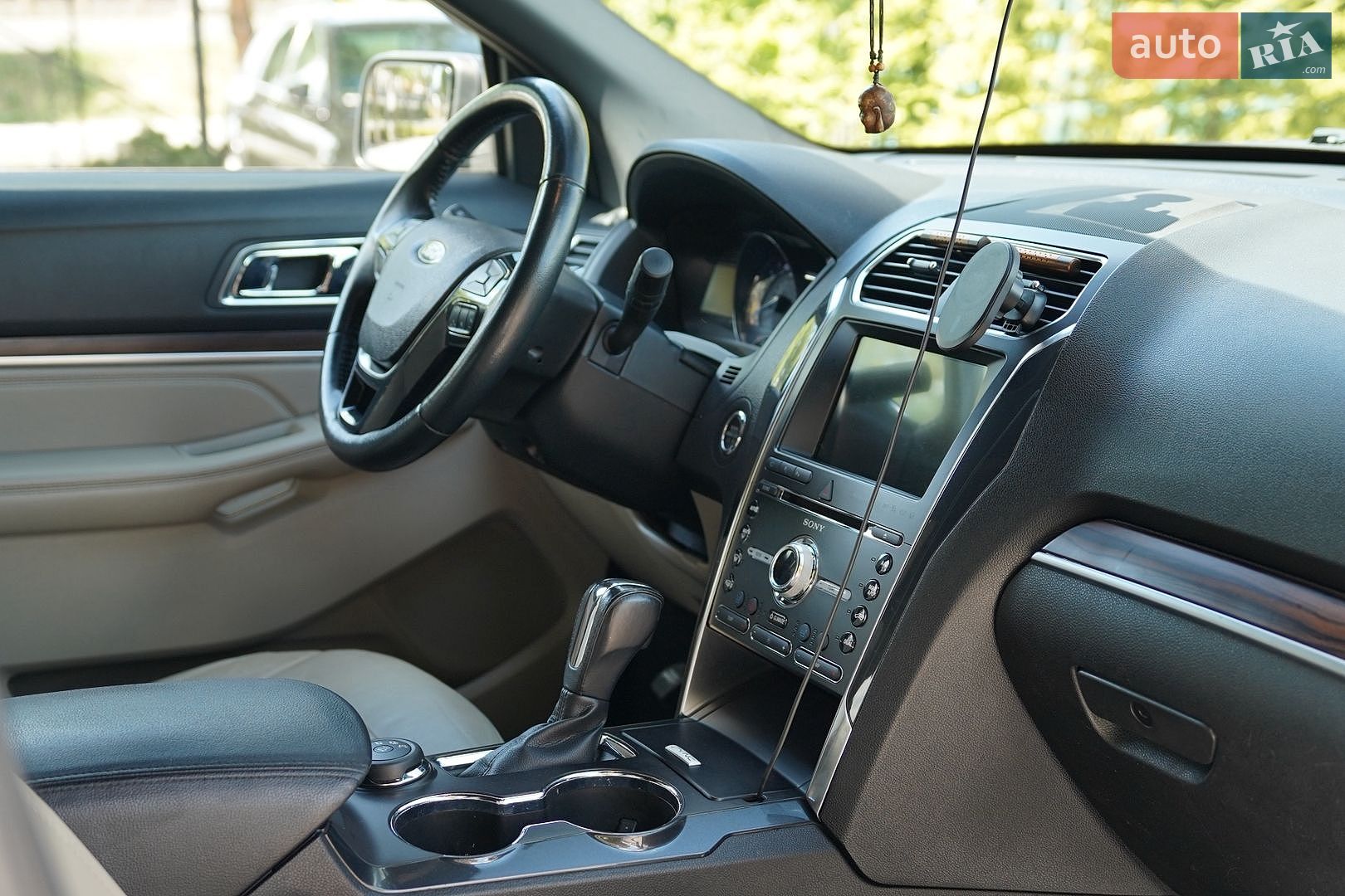 Ford Explorer 2018 VIN 1FM5K8F89JGC29468 фото оголошення 13 з 32
