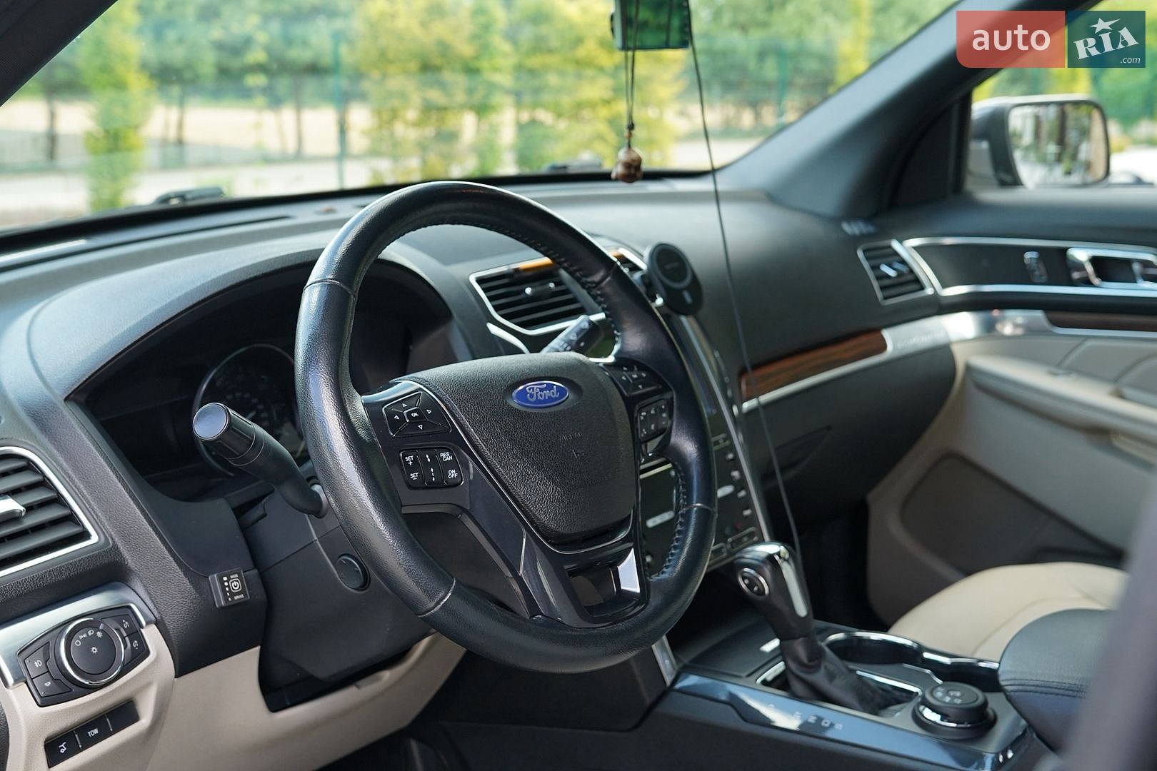 Ford Explorer 2018 VIN 1FM5K8F89JGC29468 фото оголошення 15 з 32