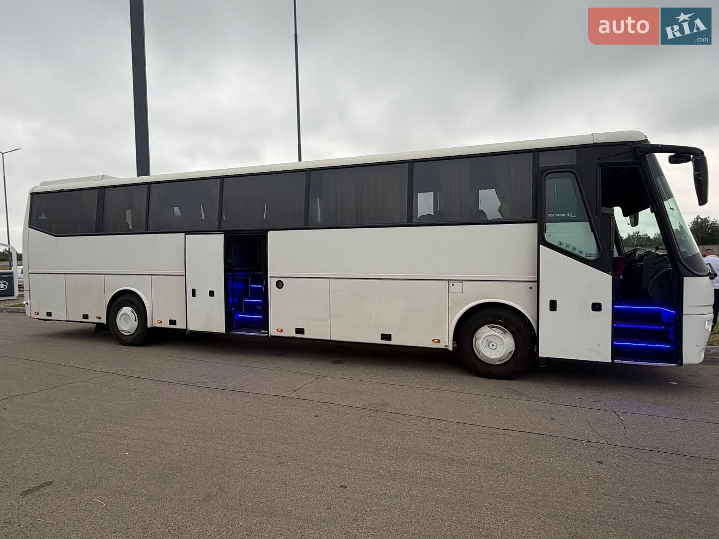 BOVA Futura FHD 2007 VIN XL9AA38R633003121 фото оголошення 4 з 11