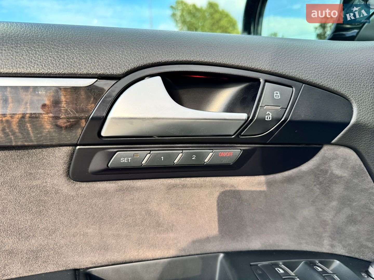 Audi Q7 2015 VIN WAUZZZ4L7FD029161 фото оголошення 16 з 28