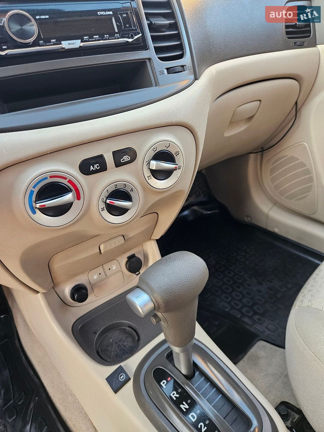 Hyundai Accent 2008 VIN Y6LCM41AP8L207707 фото оголошення 16 з 20